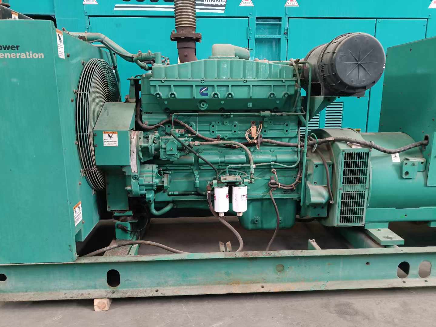 始兴过载会对 600kW 柴油发电机组造成哪些损害？
